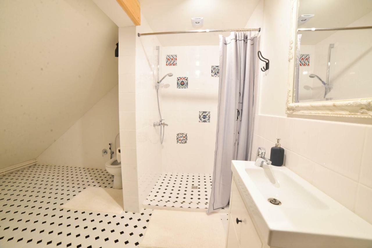 Bear Manor Lacu Muizina Apartment Pale Bagian luar foto